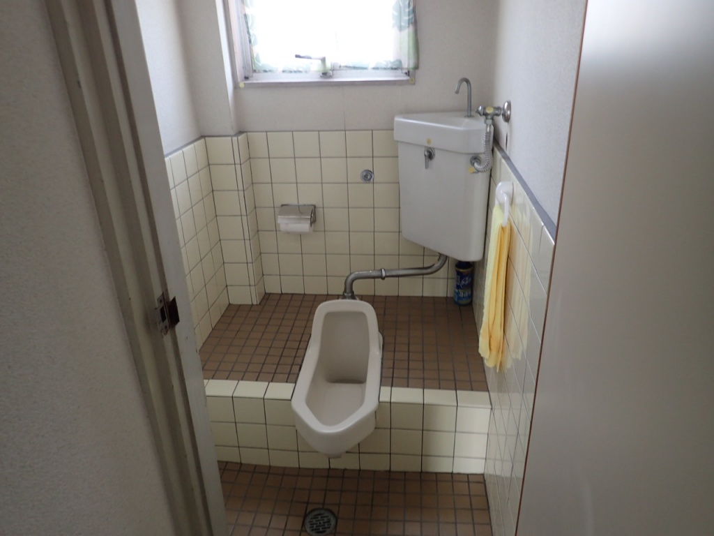 敦賀市H様邸 和式兼用トイレを洋式トイレへ（手すり設置）介護保険使用現場