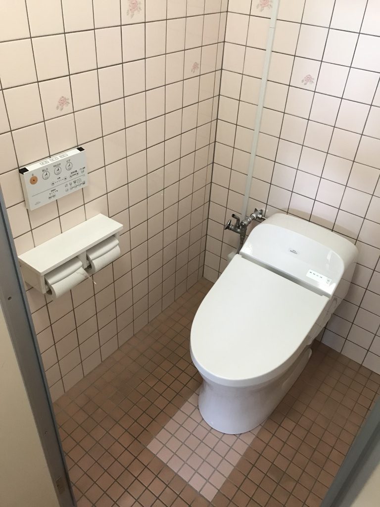 美浜町Ｍ店様　和式トイレ→洋式トイレ変更工事 施工後3