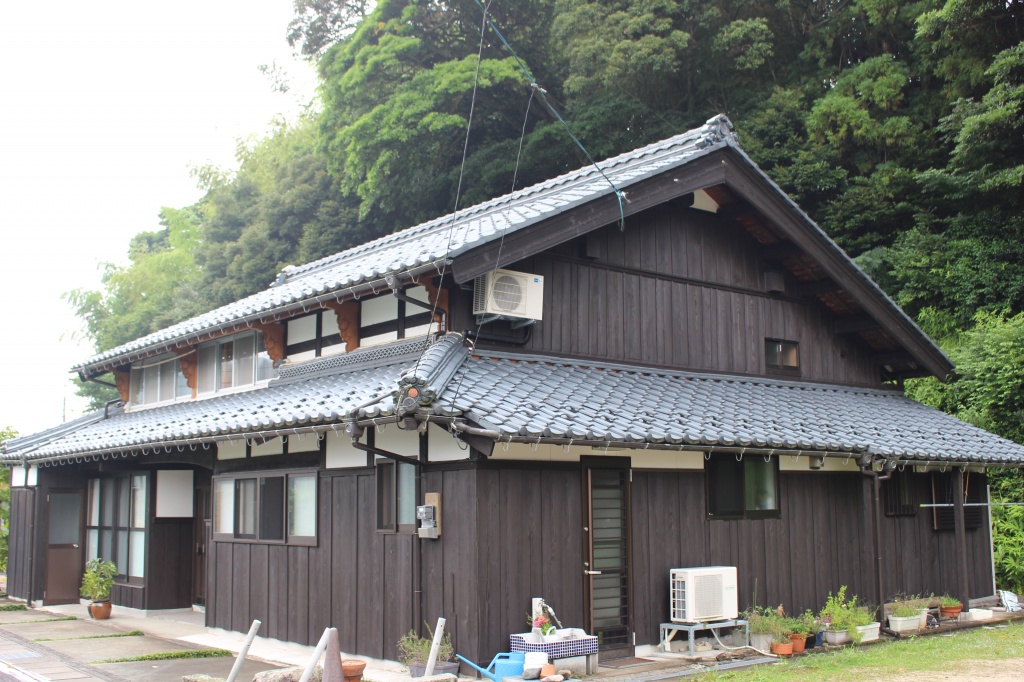 チョコレート色の外壁塗装🍫 施工後2